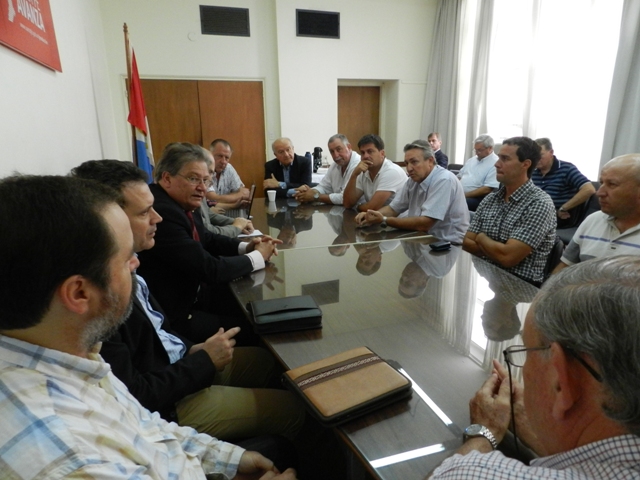 Fascendini presidió una reunión con representantes de la Cadena Láctea